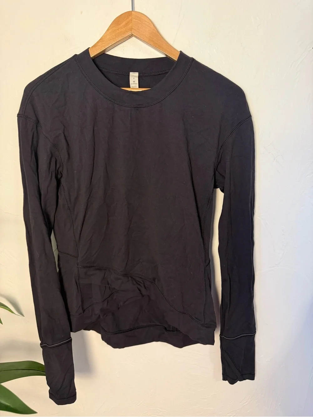 Lululemon Black Long Sleeve Athletic Training Top Size 8